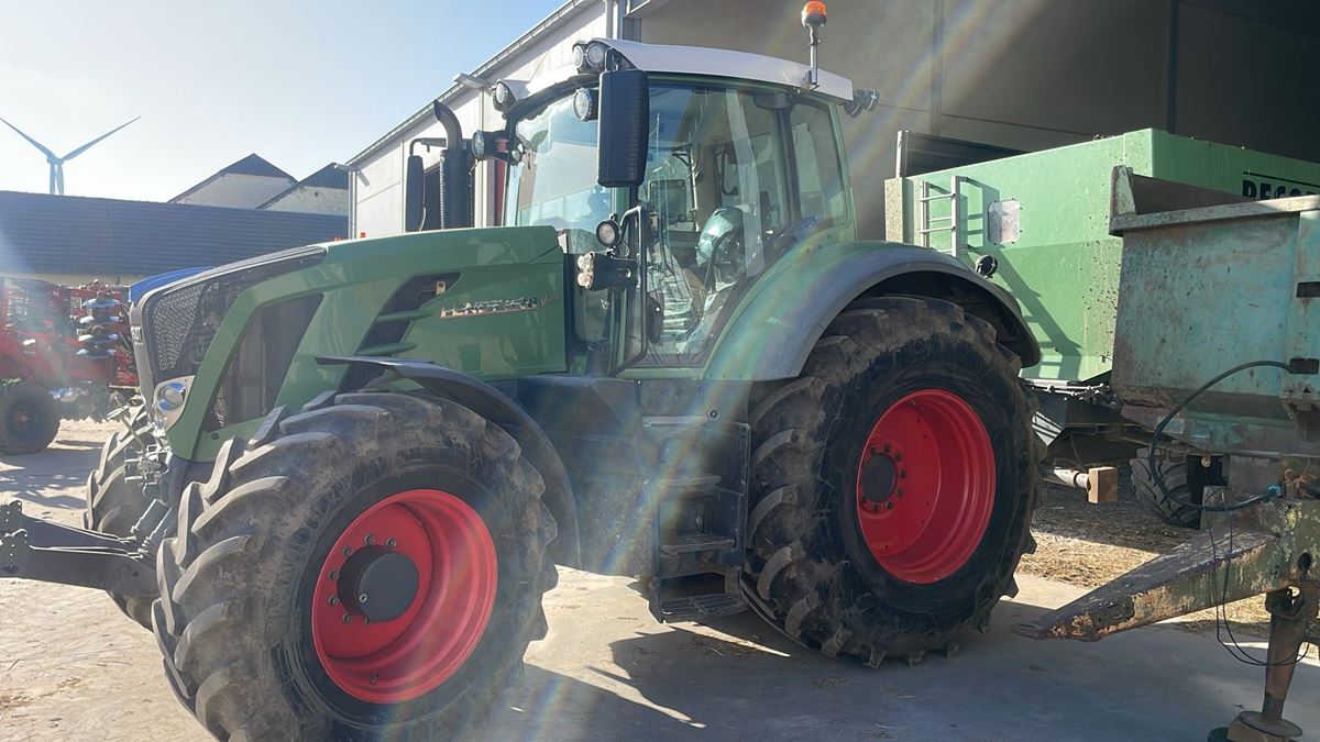 Fendt 828 SCR Profi+