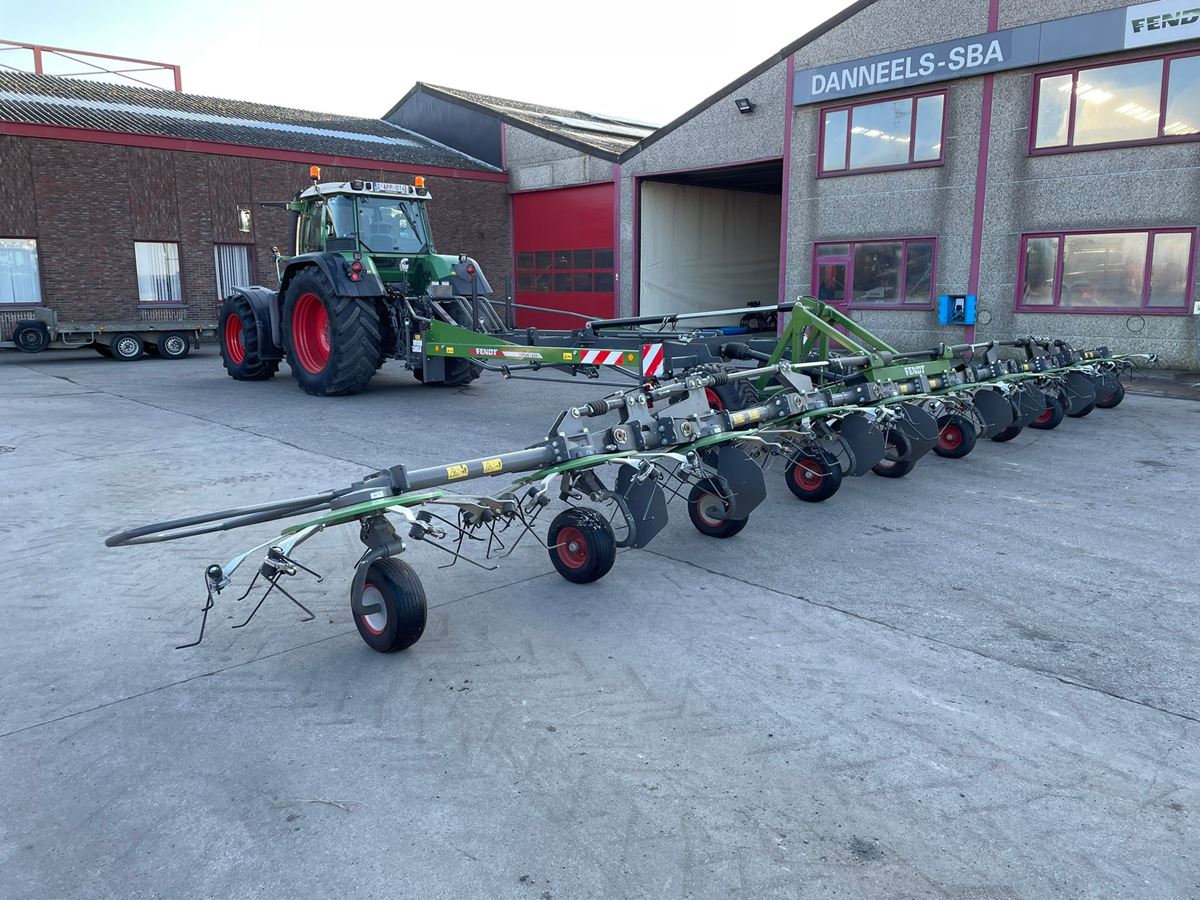 Faneuse Fendt lotus 1250T